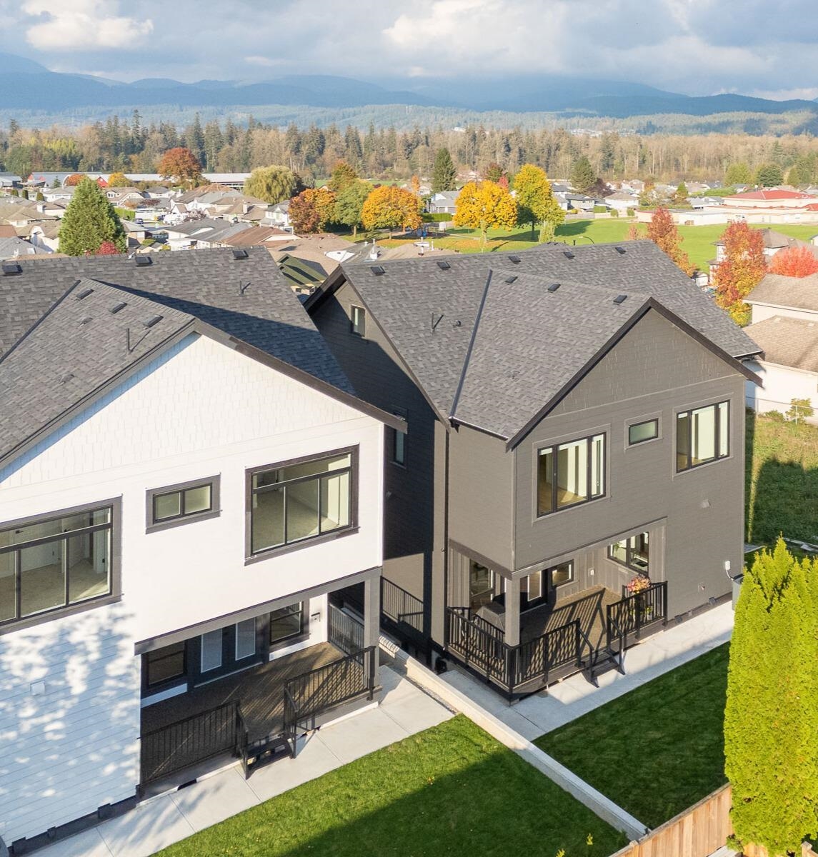 Community Amenities Photo (Clubhouse) of 21996 Isaac Crescent, Maple Ridge, BC