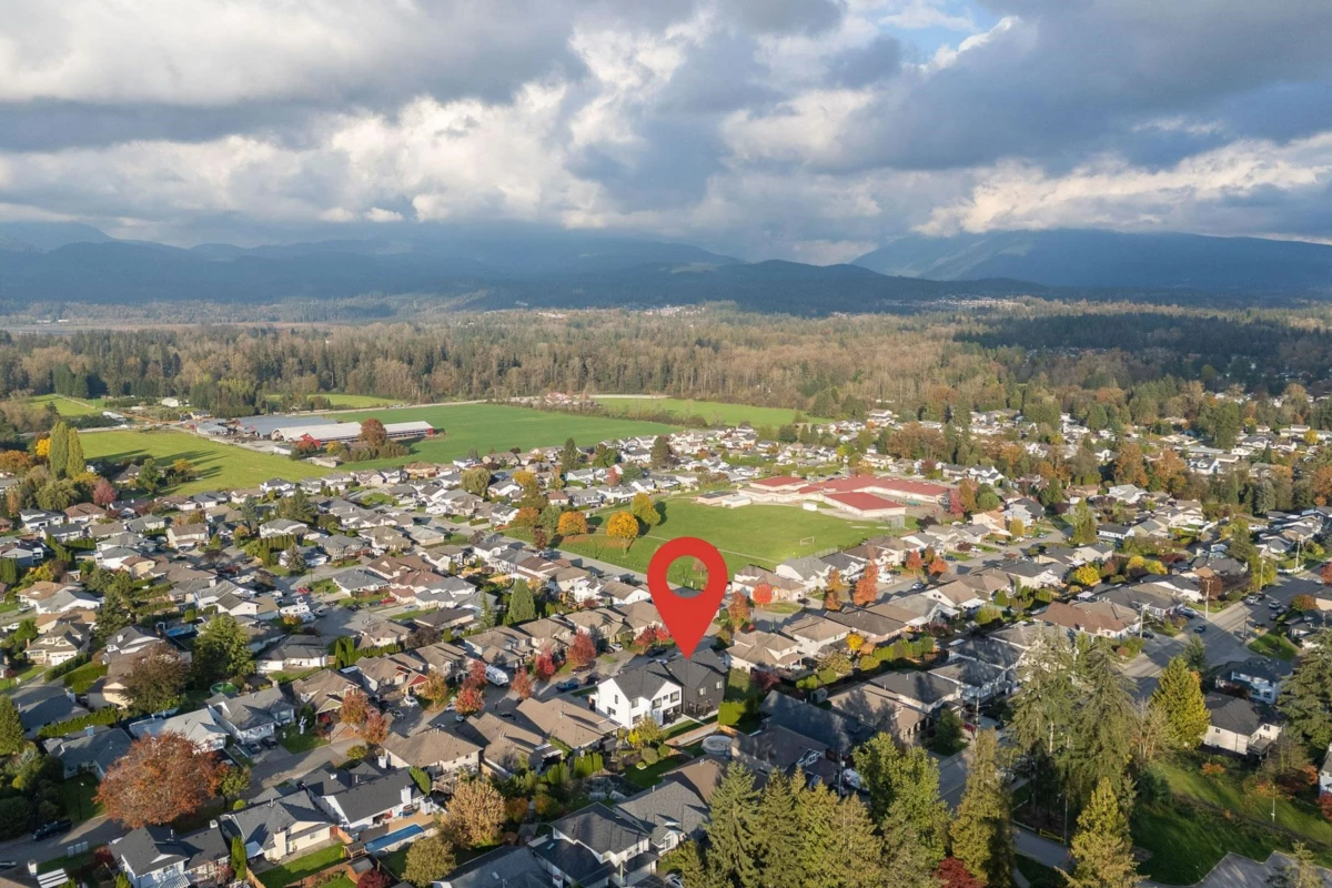 Fitness Center Photo Near 21996 Isaac Crescent, Maple Ridge, BC