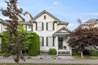 7014 179a Street, Surrey, BC, Surrey — Row House (Non-Strata) for sale