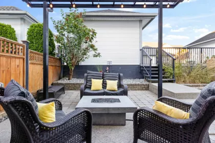 7014 179a Street, Surrey, BC, Surrey — Row House (Non-Strata) for sale