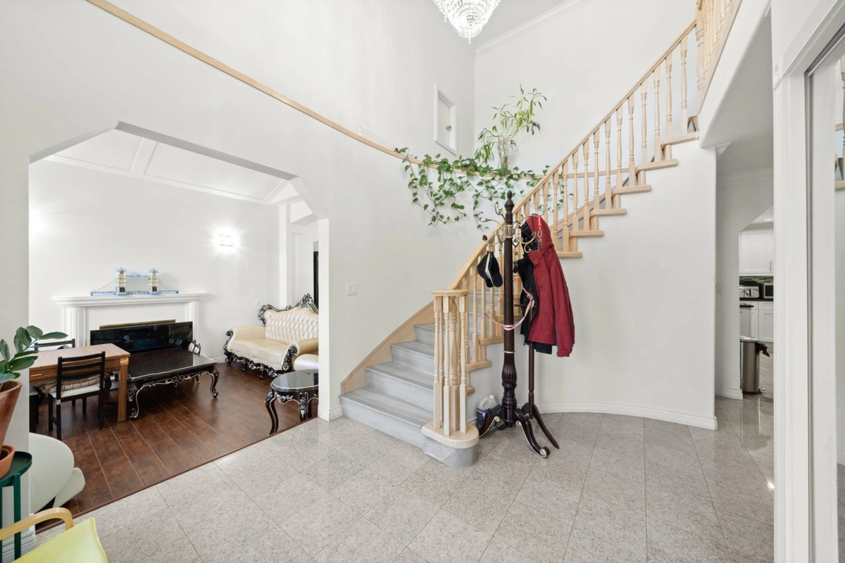 Breakfast Nook Photo of 13356 59 Avenue, Surrey, BC