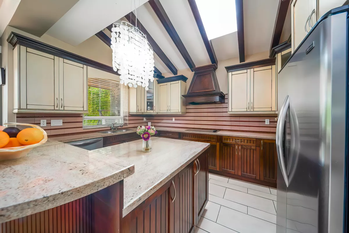 Entry Foyer Photo of 2325 153 Street, Surrey, BC