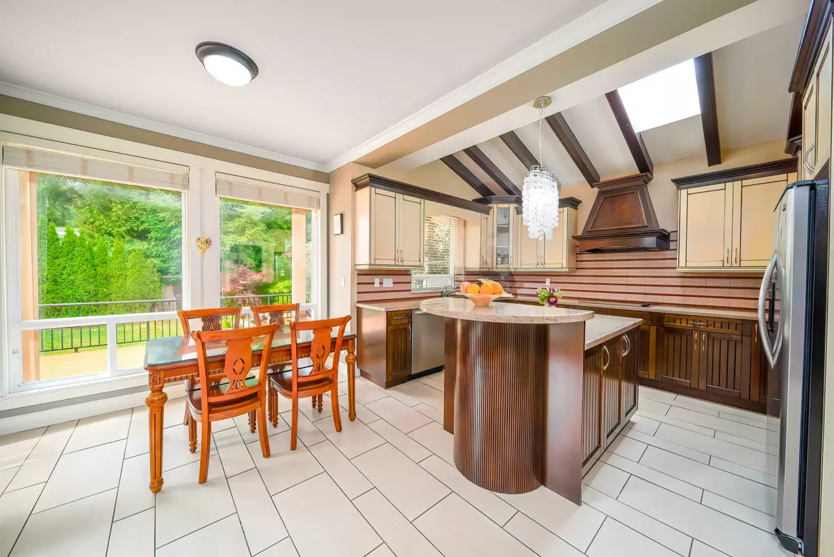 Laundry Room Photo of 2325 153 Street, Surrey, BC