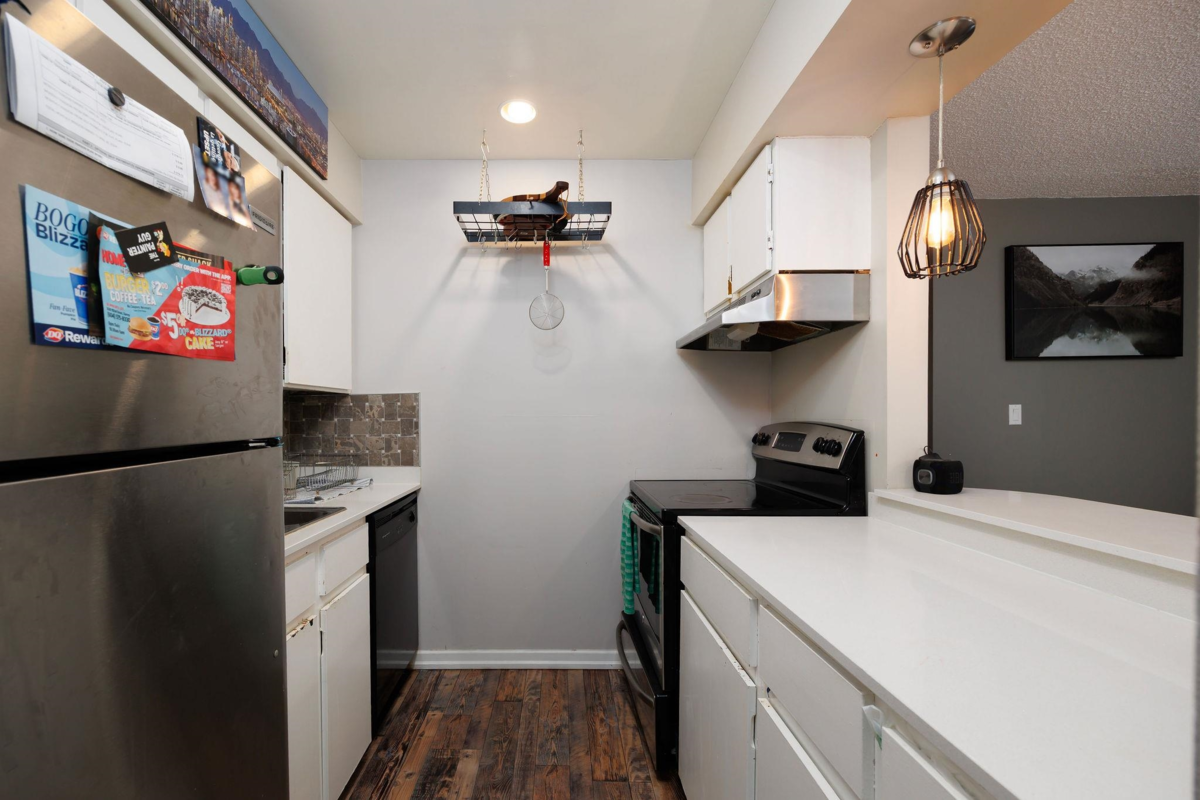 Breakfast Nook Photo of 207 17661 58a Avenue, Surrey, BC