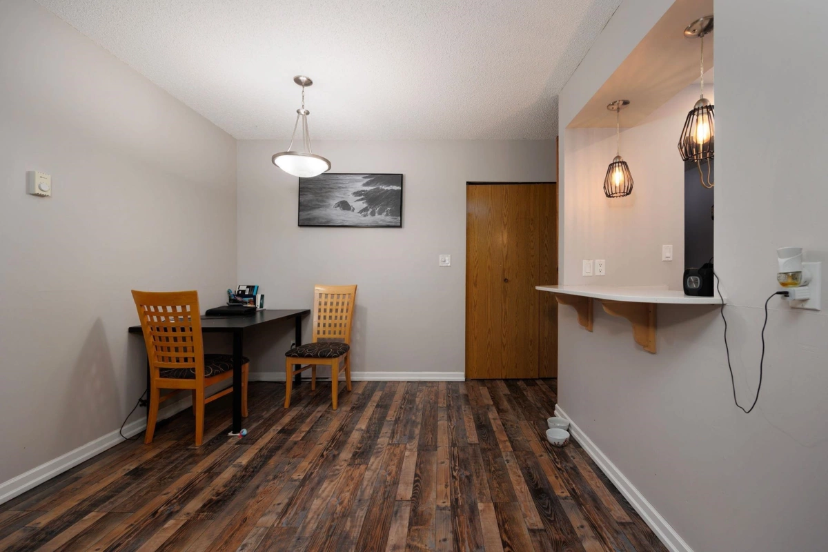 Kitchen Photo of 207 17661 58a Avenue, Surrey, BC