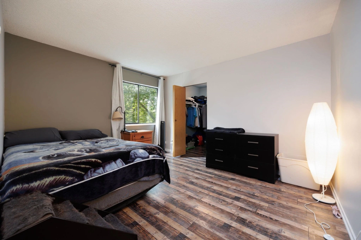 Walk-In Closet Photo of 207 17661 58a Avenue, Surrey, BC