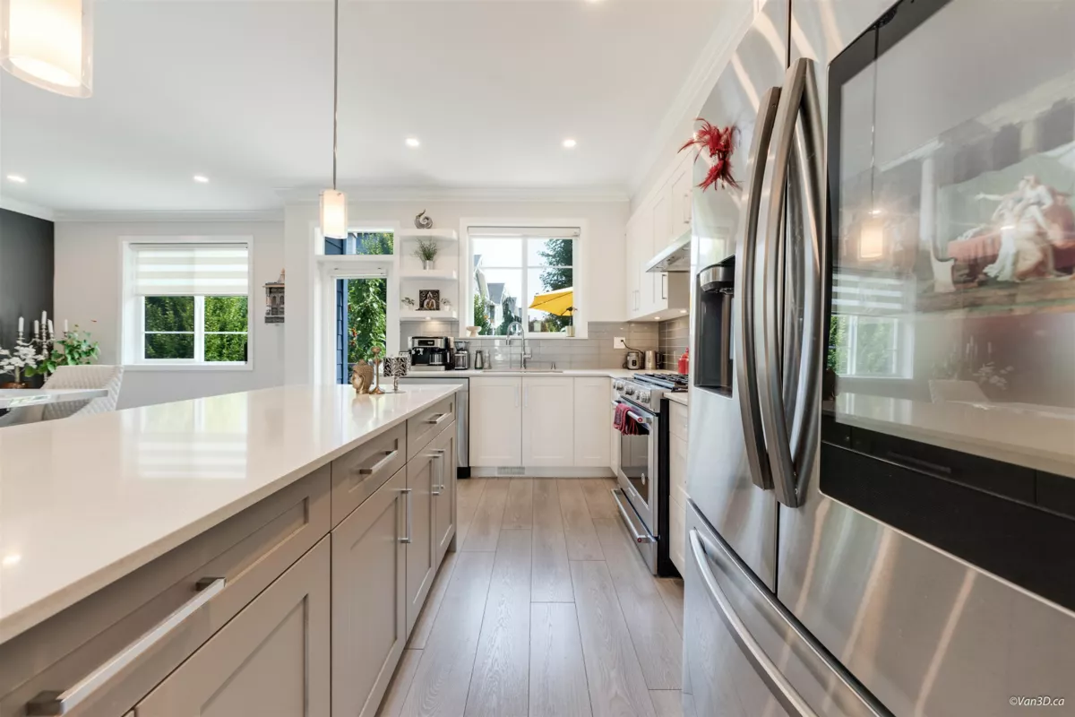 Dining Area Photo of 60 15665 Mountain View Drive, Surrey, BC