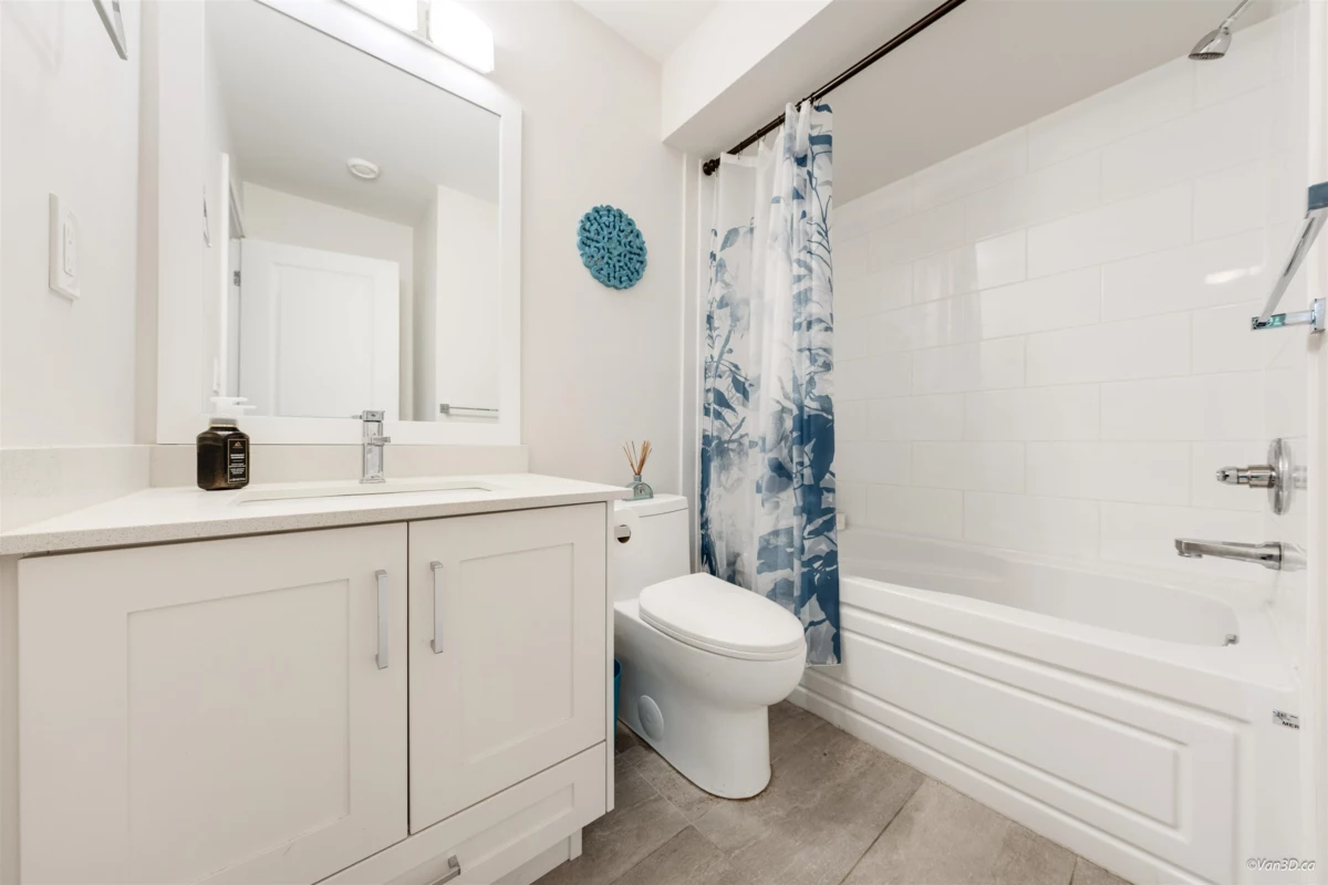 Entry Foyer Photo of 60 15665 Mountain View Drive, Surrey, BC