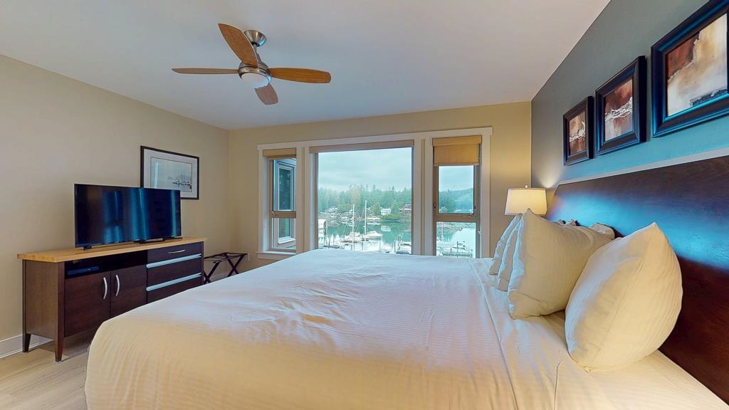 Basement Recreation Room Photo of 22A 12849 Lagoon Road, Pender Harbour, BC