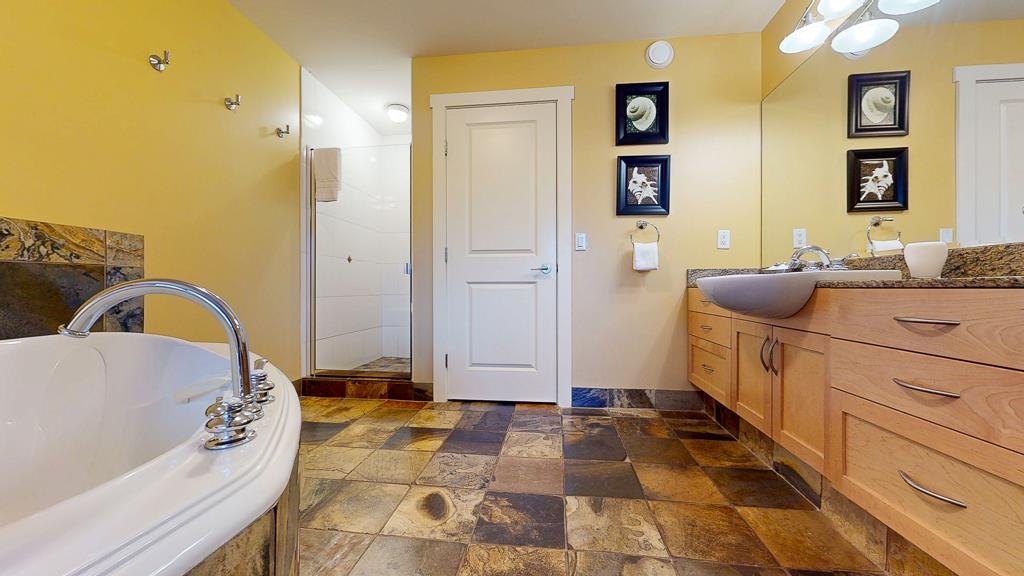 Hallway Photo of 22A 12849 Lagoon Road, Pender Harbour, BC