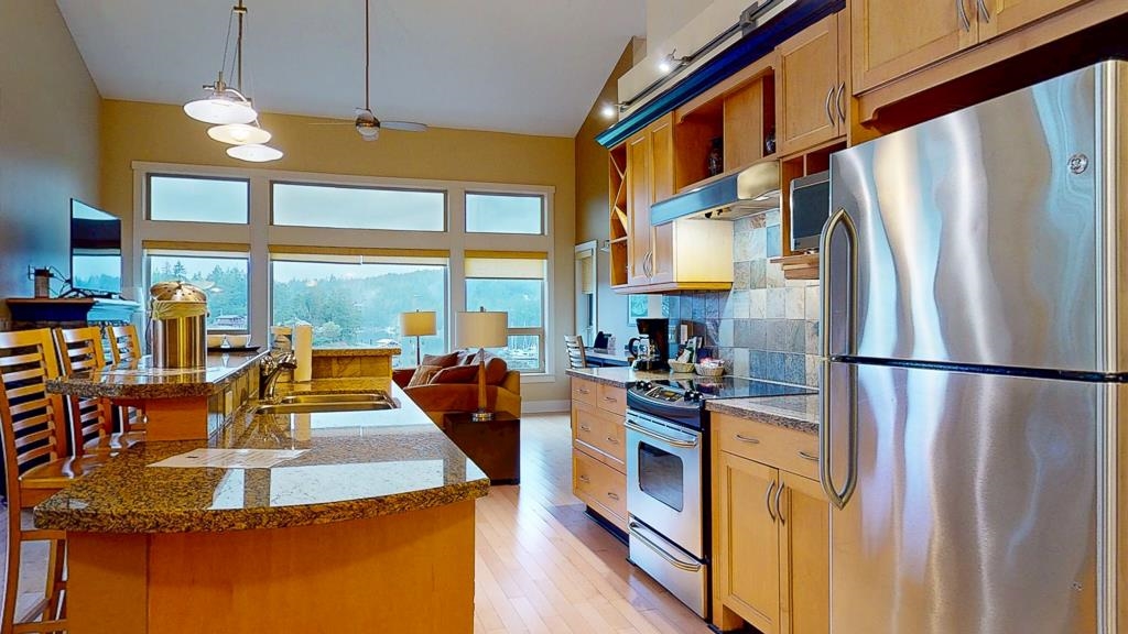Kitchen Island Photo of 22A 12849 Lagoon Road, Pender Harbour, BC