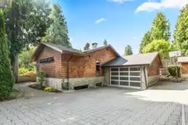 1325 25th Street, West Vancouver, BC