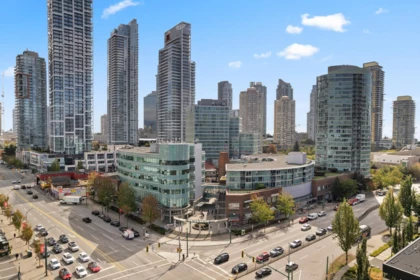 712 6028 Willingdon Avenue, Burnaby, BC, Burnaby — Apartment/Condo for sale
