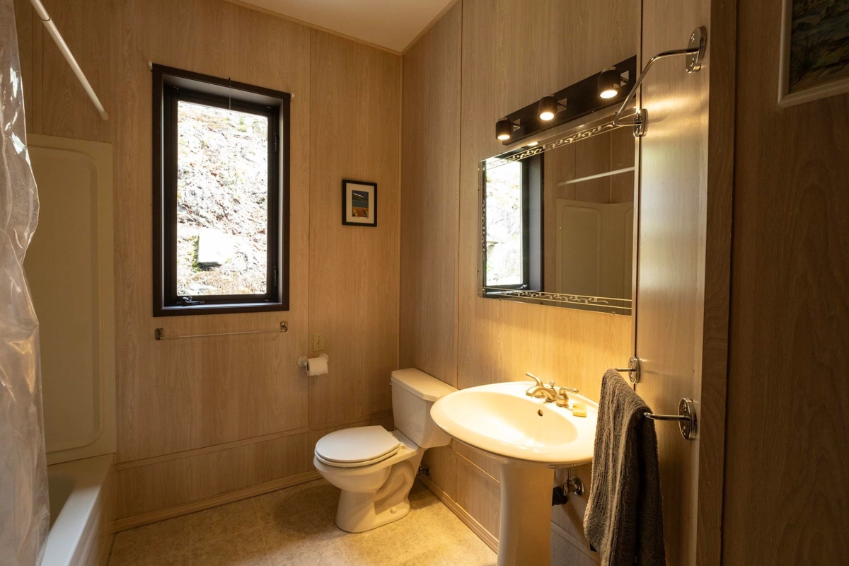 Hallway Photo of 11832 Sunshine Coast Highway, Pender Harbour, BC