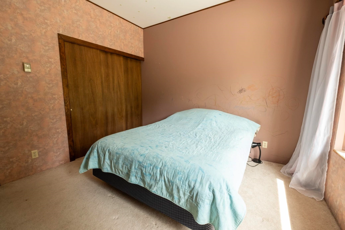 Laundry Room Photo of 11832 Sunshine Coast Highway, Pender Harbour, BC