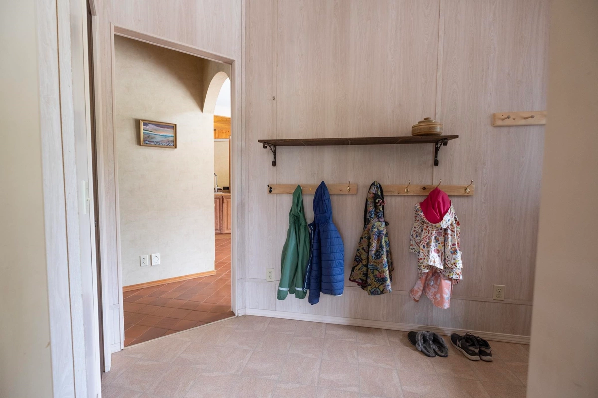 Loft / Bonus Room Photo of 11832 Sunshine Coast Highway, Pender Harbour, BC