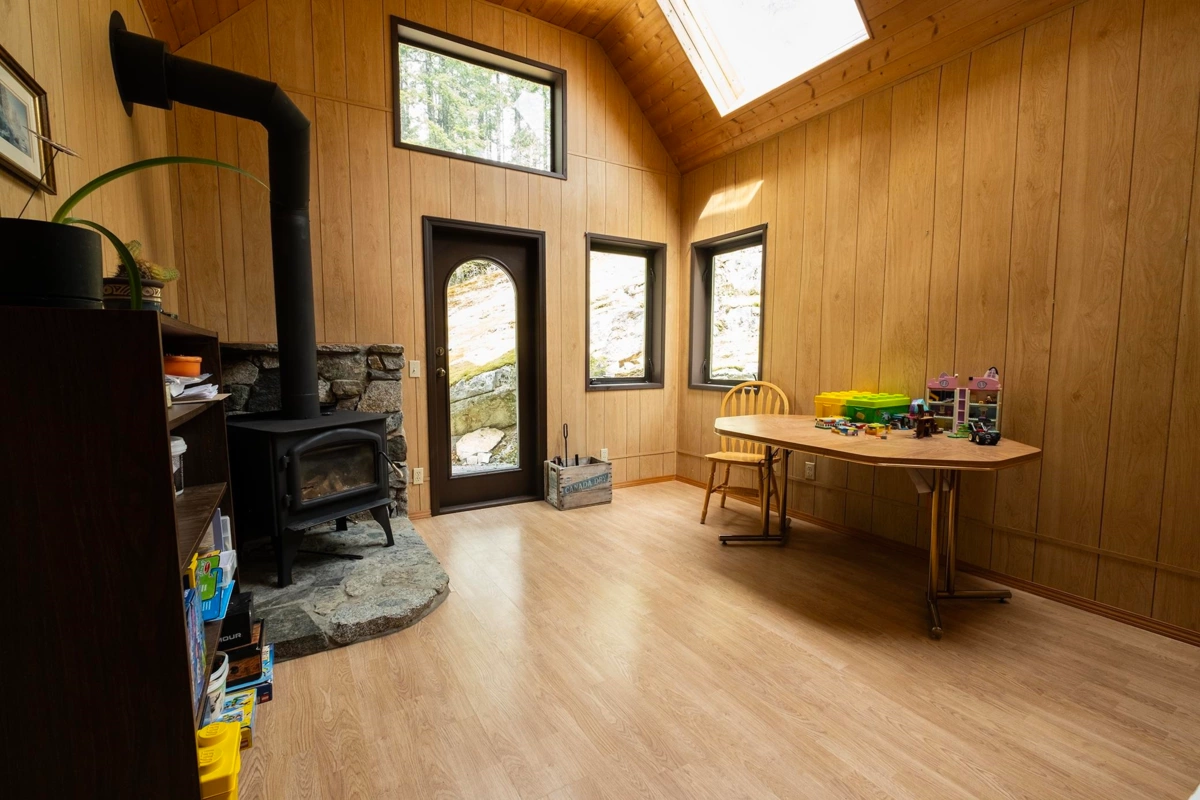 Mudroom Photo of 11832 Sunshine Coast Highway, Pender Harbour, BC