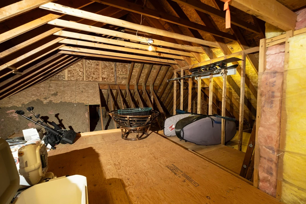 Outdoor Deck Photo of 11832 Sunshine Coast Highway, Pender Harbour, BC