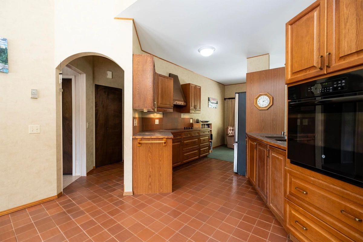 Primary Bedroom Photo of 11832 Sunshine Coast Highway, Pender Harbour, BC