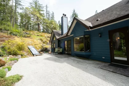 Hot Tub / Spa Photo of 11832 Sunshine Coast Highway, Pender Harbour, BC