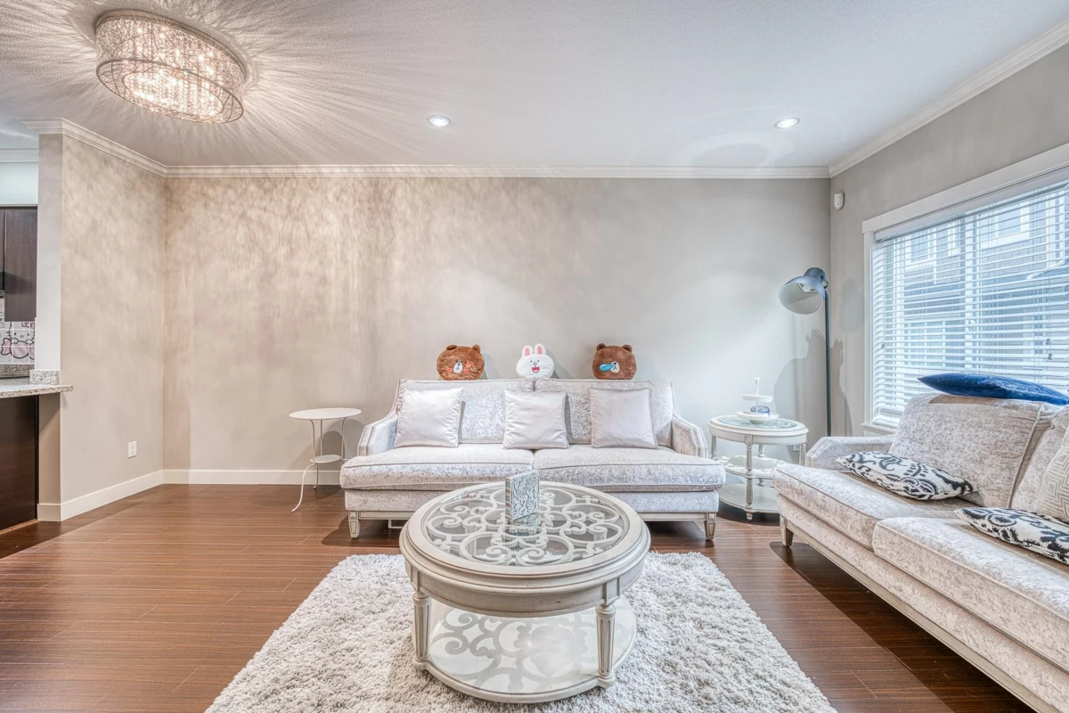 Kitchen Island Photo of 20 7051 Ash Street, Richmond, BC
