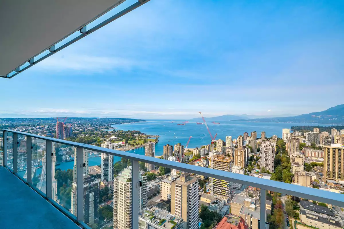 Dining Area Photo of 4802 1289 Hornby Street, Vancouver, BC