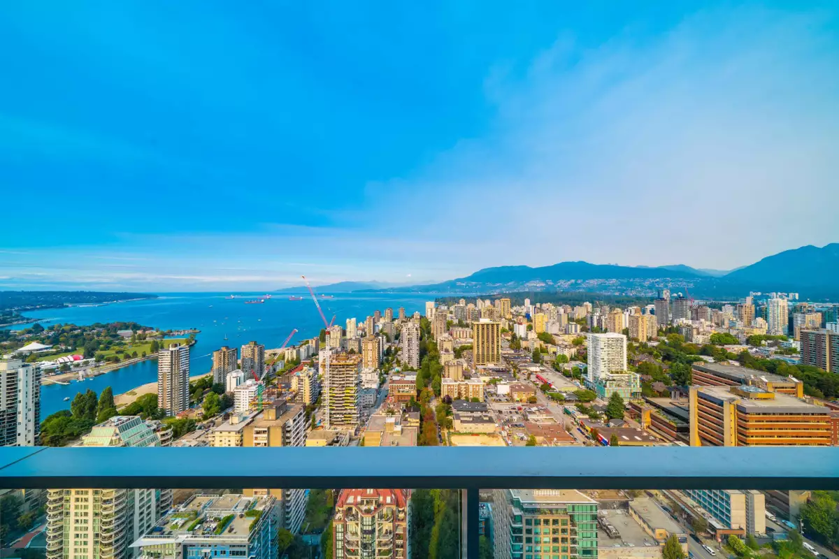 Living Room Photo of 4802 1289 Hornby Street, Vancouver, BC