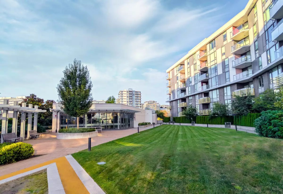 Hot Tub / Spa Photo of 617 3699 Sexsmith Road, Richmond, BC