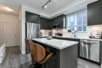 Primary Bathroom Photo of 406 15815 85 Avenue, Surrey, BC