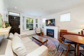 966 W 16th Avenue, Vancouver, BC