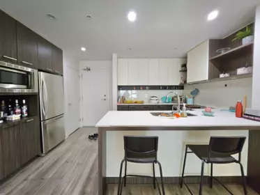 209 9250 University High Street, Burnaby, BC