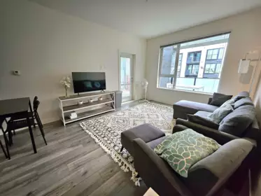 209 9250 University High Street, Burnaby, BC