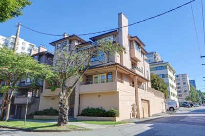 Garden / Landscaping Photo of 5 890 Broughton Street, Vancouver, BC
