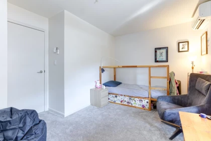Laundry Room Photo of 5 890 Broughton Street, Vancouver, BC