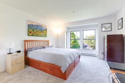 Office / Den Photo of 5 890 Broughton Street, Vancouver, BC