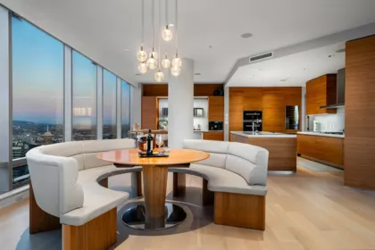 Kitchen Island Photo of 5302 1128 W Georgia Street, Vancouver, BC