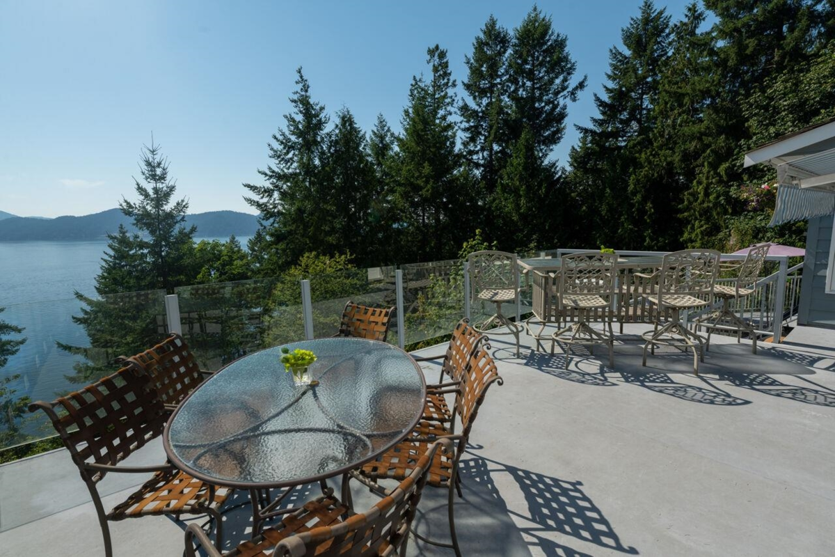 Dining Area Photo of 63 Chadwick Road, Gibsons, BC