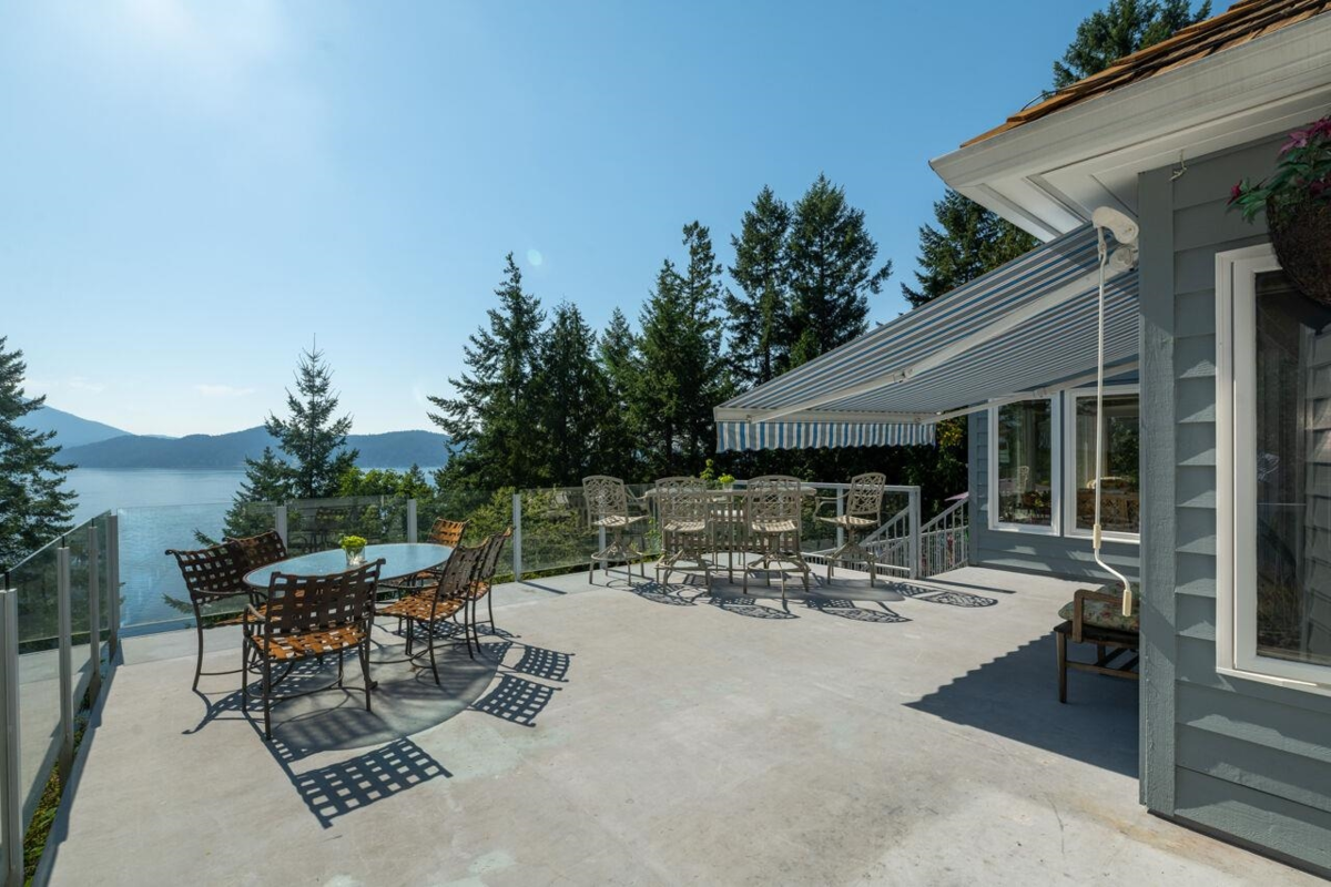 Family Room Photo of 63 Chadwick Road, Gibsons, BC