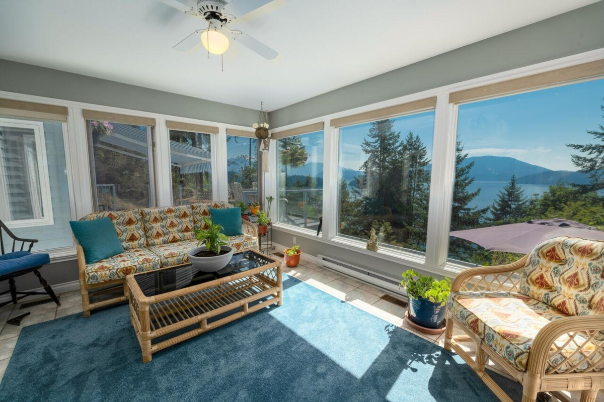 Powder Room Photo of 63 Chadwick Road, Gibsons, BC