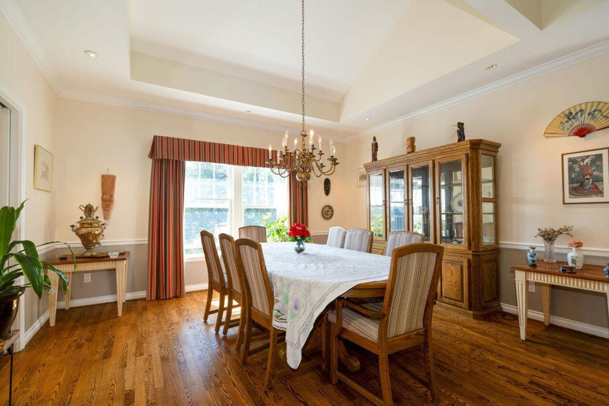 Primary Bathroom Photo of 63 Chadwick Road, Gibsons, BC