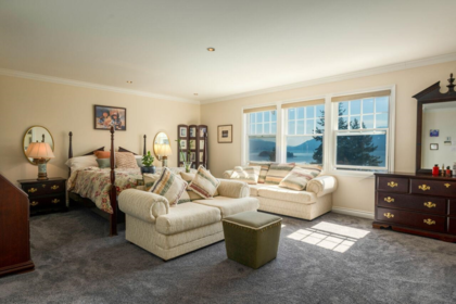 Entry Foyer Photo of 63 Chadwick Road, Gibsons, BC