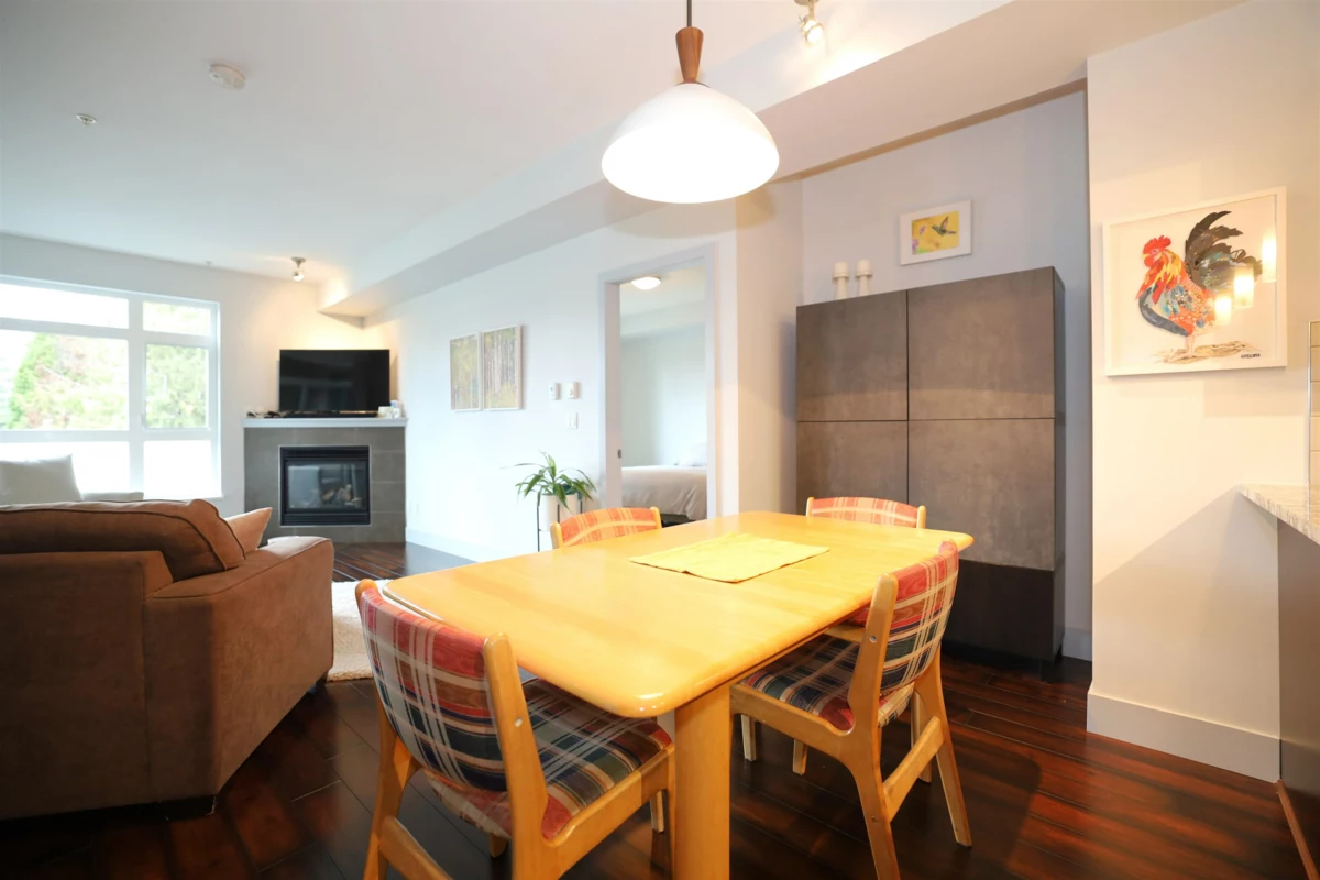 Basement Recreation Room Photo of 209 5682 Wharf Avenue, Sechelt, BC