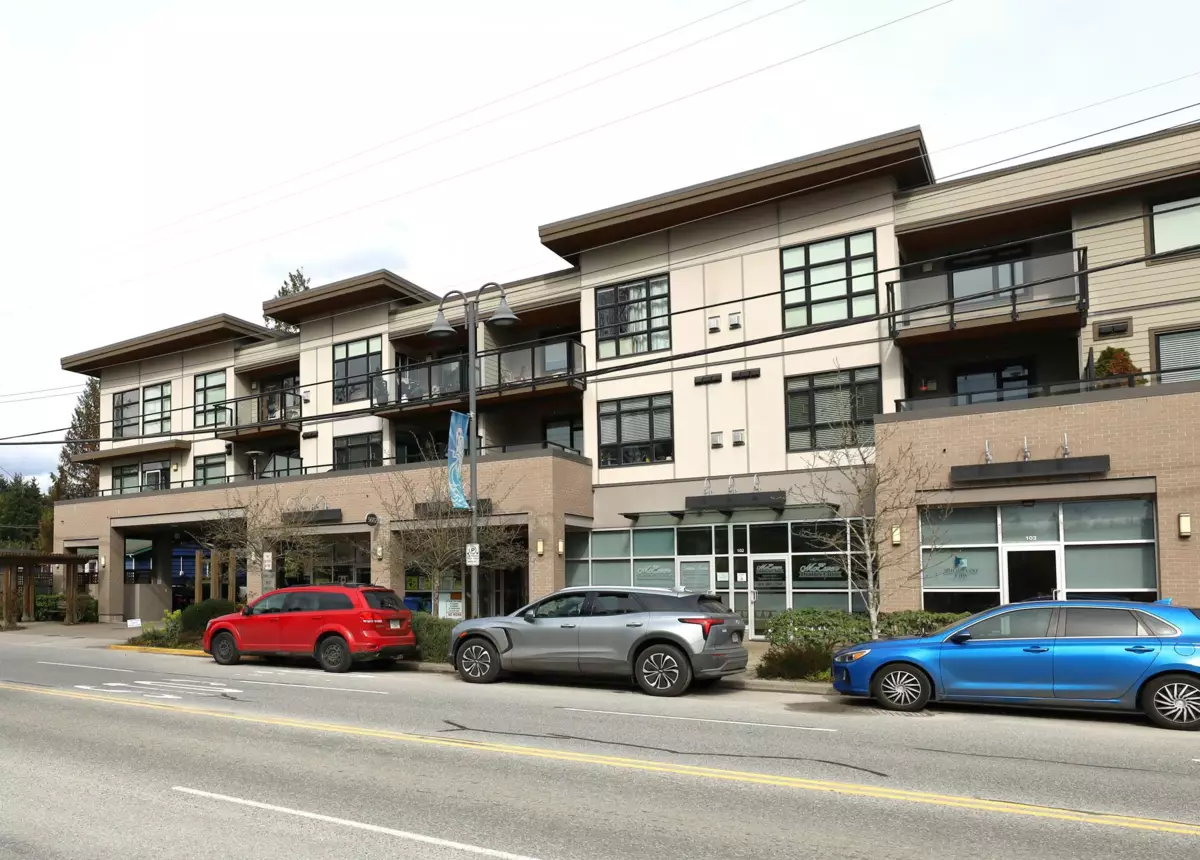 Hallway Photo of 209 5682 Wharf Avenue, Sechelt, BC