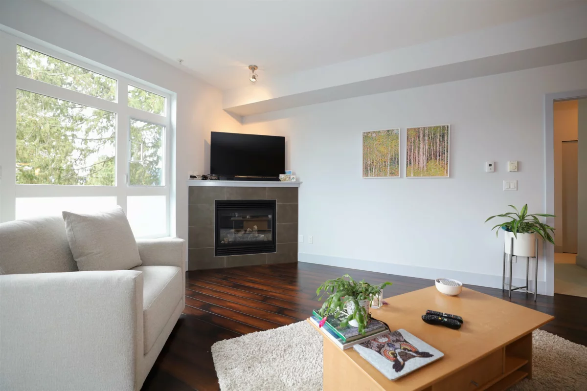 Primary Bathroom Photo of 209 5682 Wharf Avenue, Sechelt, BC