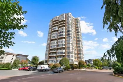 704 3190 Gladwin Road, Abbotsford, BC, Abbotsford — Apartment/Condo for sale