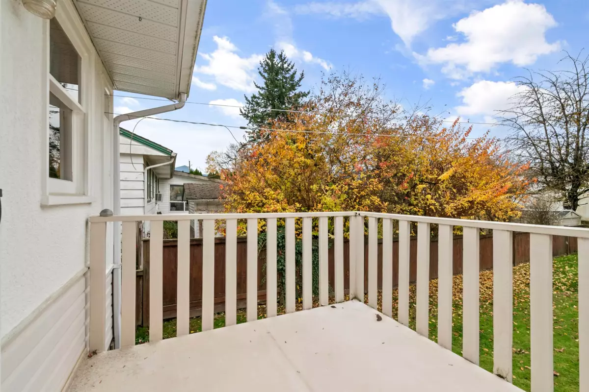 Breakfast Nook Photo of 45480 Kipp Avenue, Chilliwack, BC