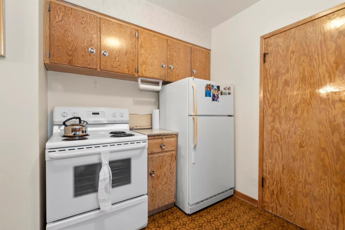 Entry Foyer Photo of 45480 Kipp Avenue, Chilliwack, BC