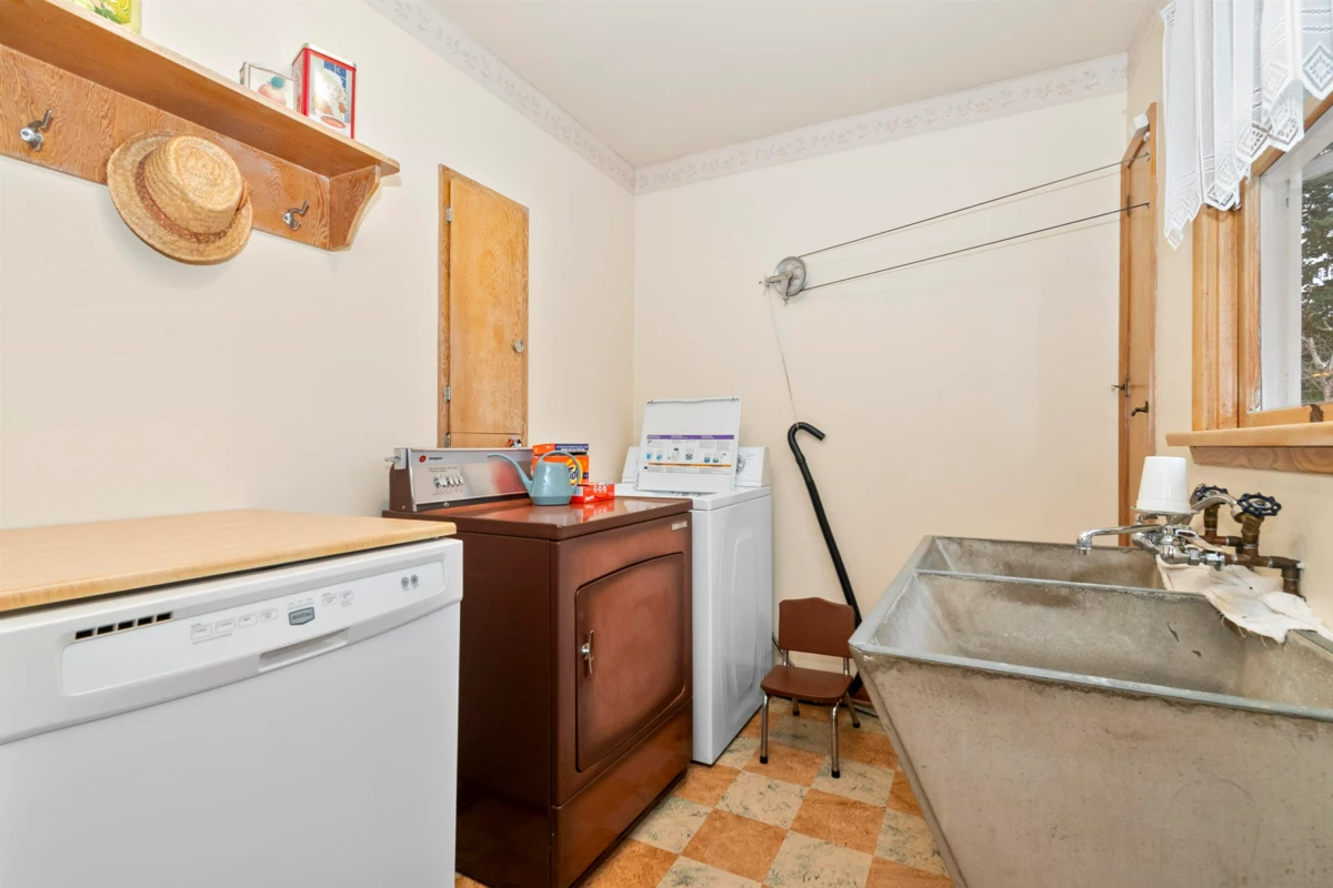 Front Yard Photo of 45480 Kipp Avenue, Chilliwack, BC