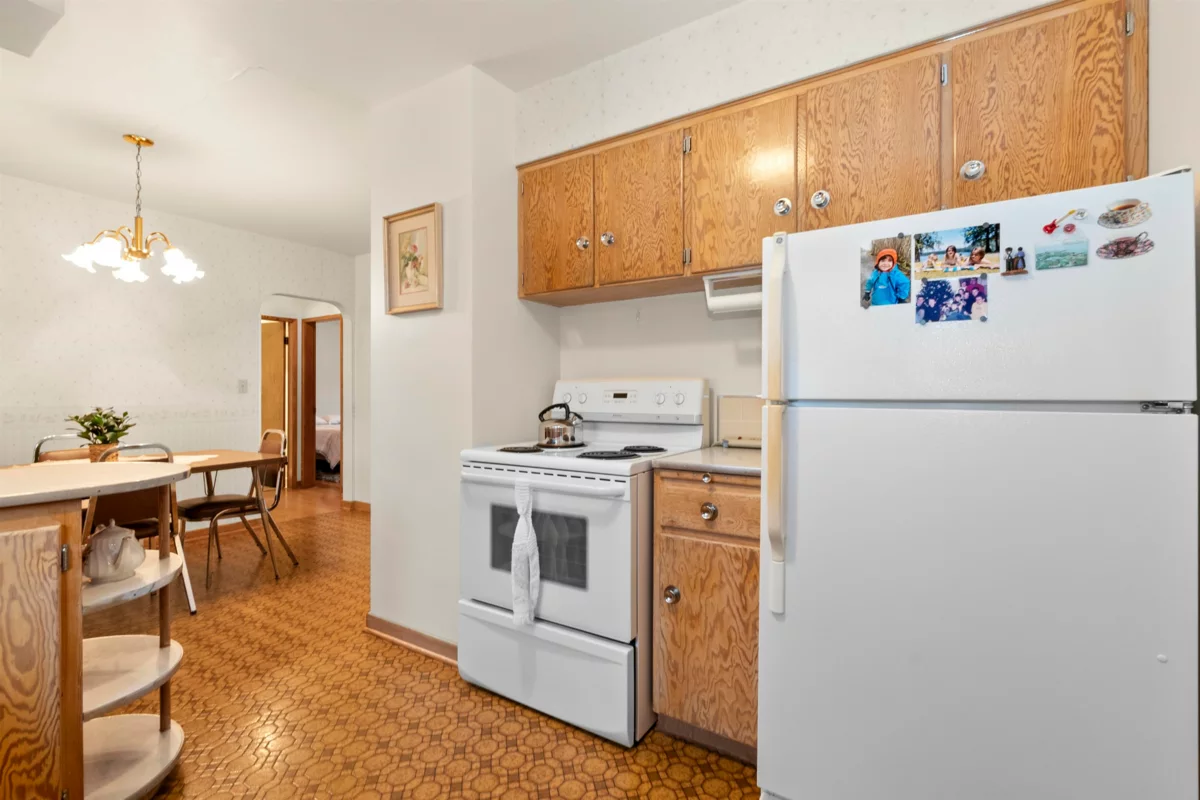 Hallway Photo of 45480 Kipp Avenue, Chilliwack, BC