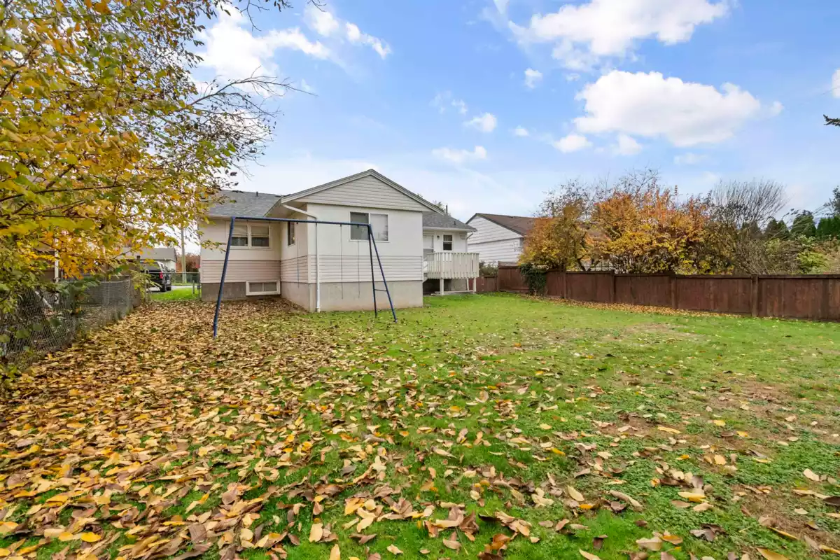 Kitchen Island Photo of 45480 Kipp Avenue, Chilliwack, BC